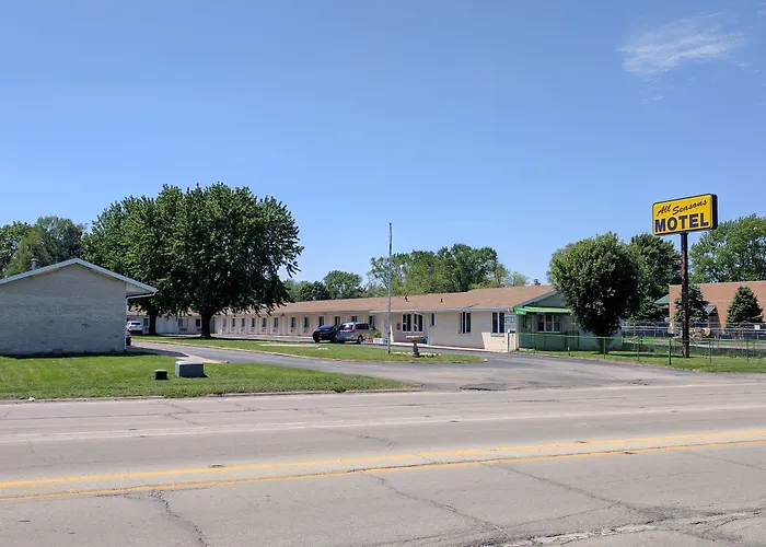 Motel Seasons 2*