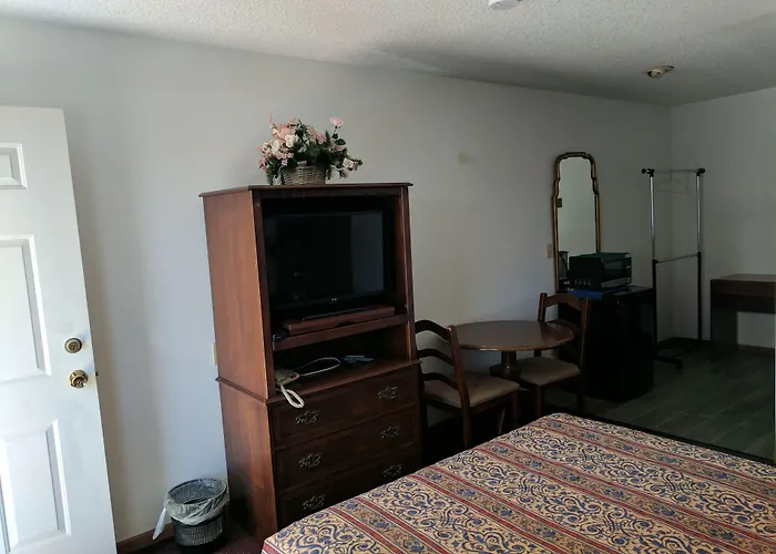 Motel Seasons 2*