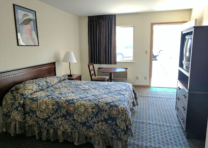 Seasons Motel 2*