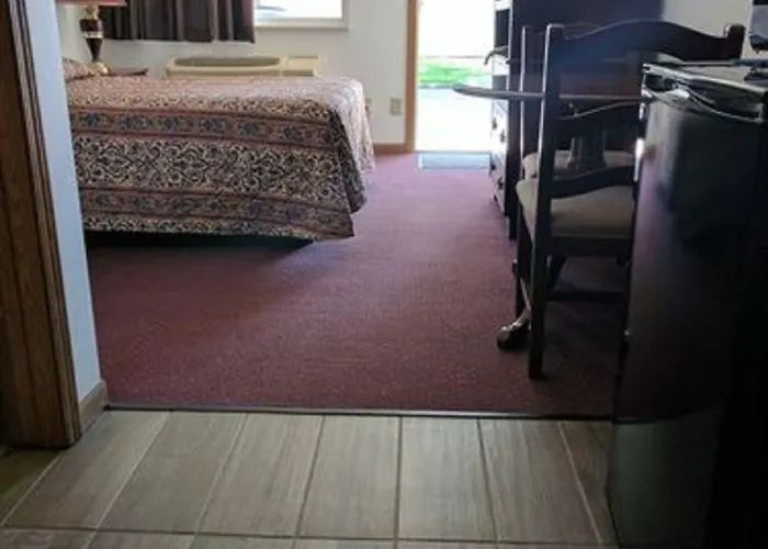 Motel Seasons 2*