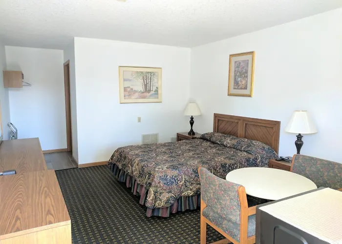 Motel Seasons 2*
